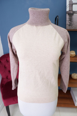 Джемпер нежный 42-44 размер