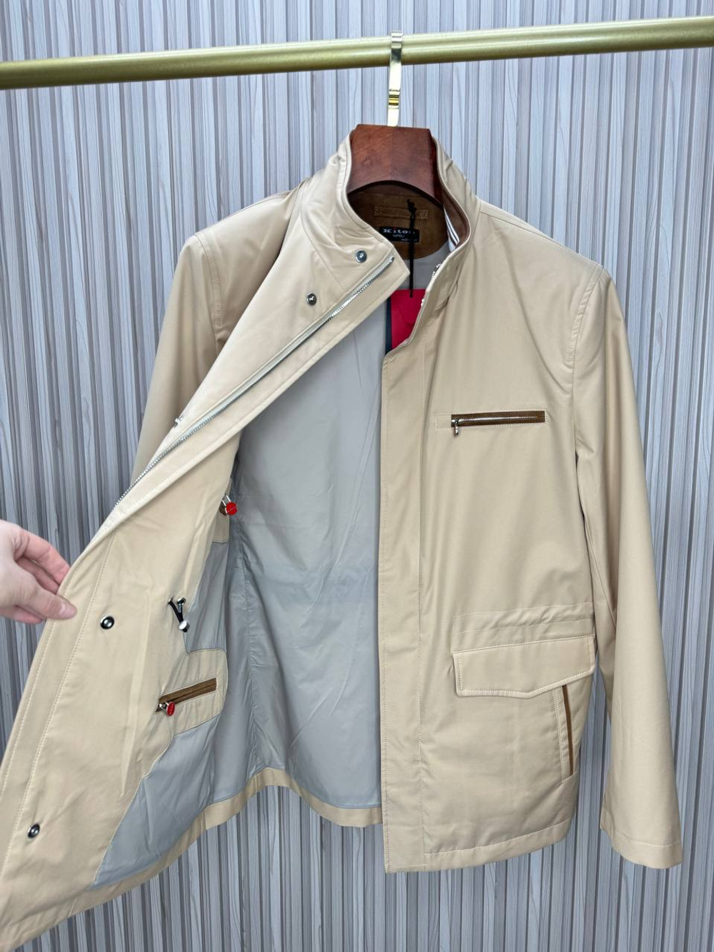 Ветровка Kiton