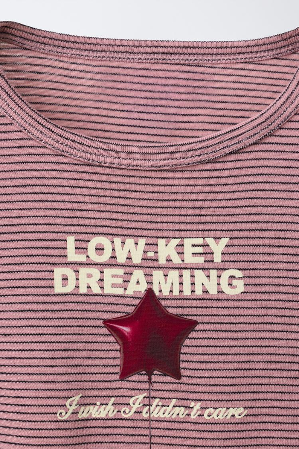 ZARA ЛОНГСЛИВ В ПОЛОСКУ С ПРИНТОМ, РОЗОВЫЙ