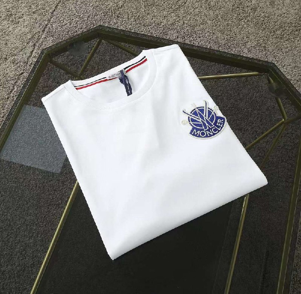 Футболка Moncler
