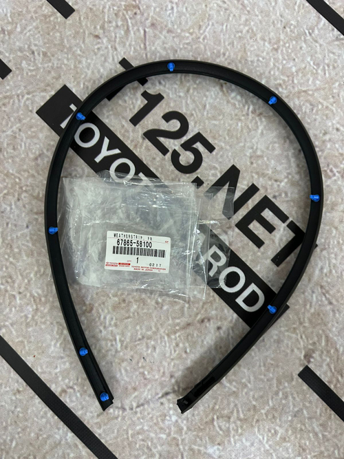 Уплотнитель TOYOTA 6786558100
