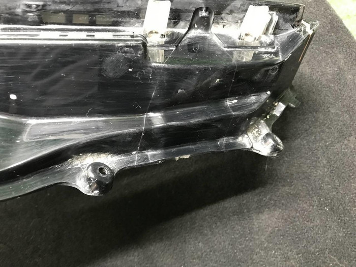 Стекло фары правое Lexus RX 4 (2019-2022)