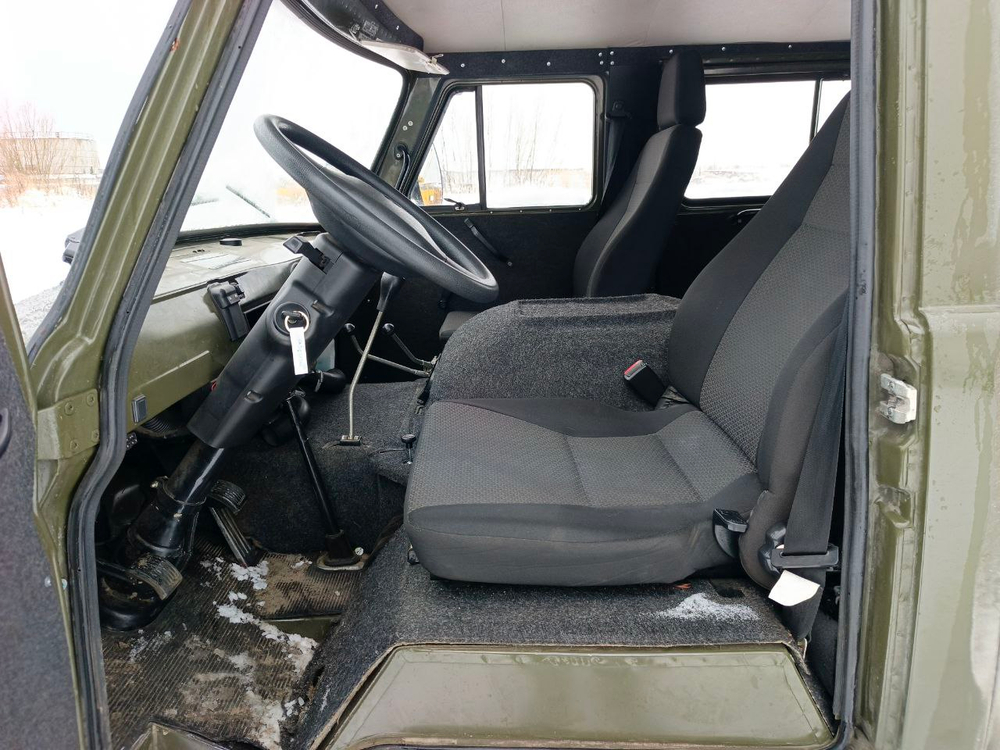 UAZ 3909* Бортовой 390945 (Тент, 4+1 мест, без ABS, Бензиновый, 2,7 л, 112 л.с.)