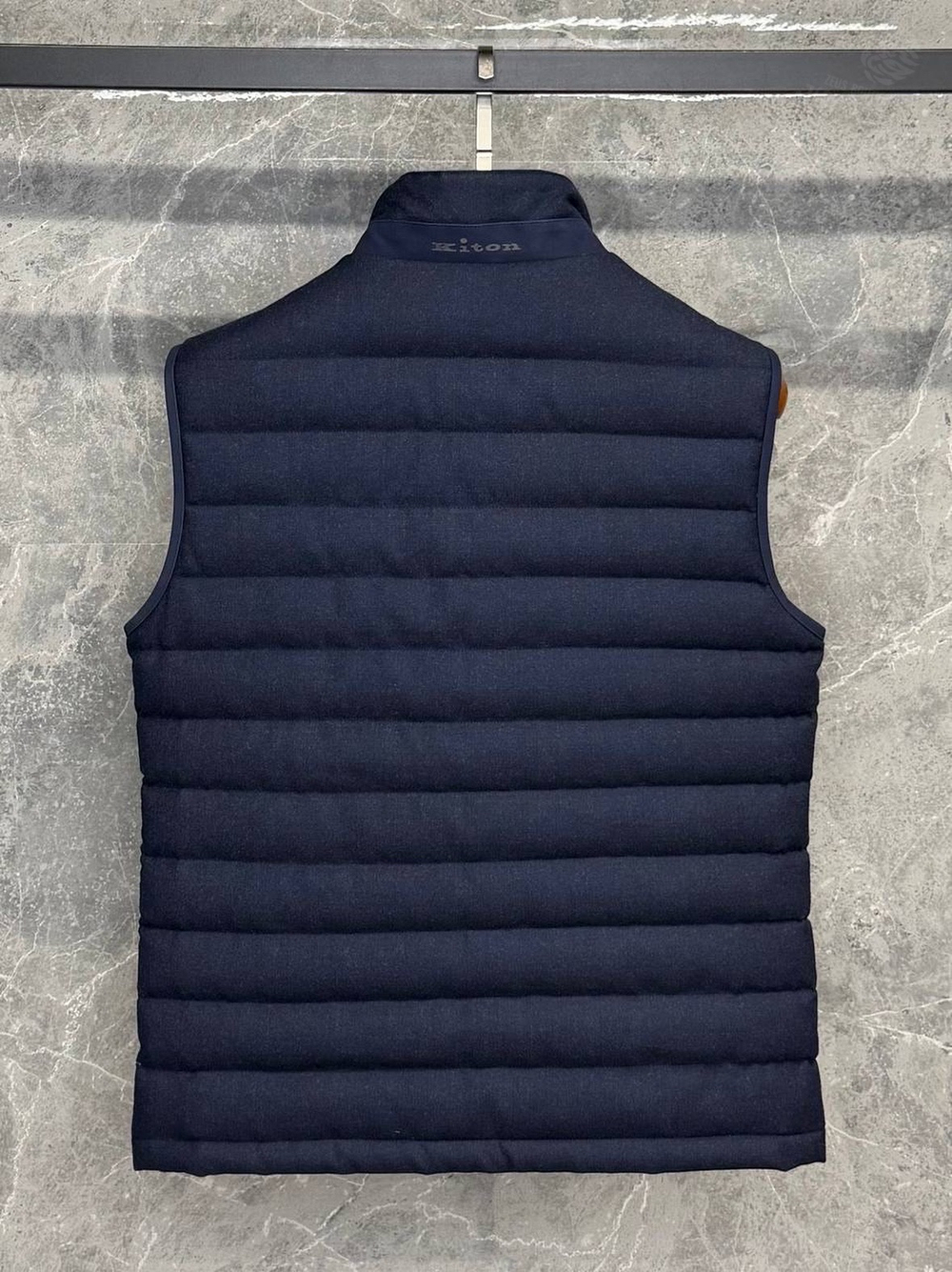 Пуховый жилет Kiton