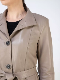 Кожаная куртка демисезонная на пуговицах с поясом