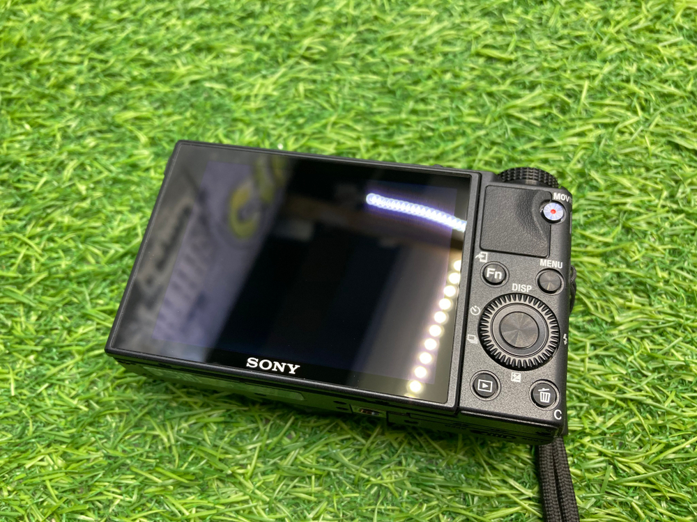 Sony DSC-RX100M6
