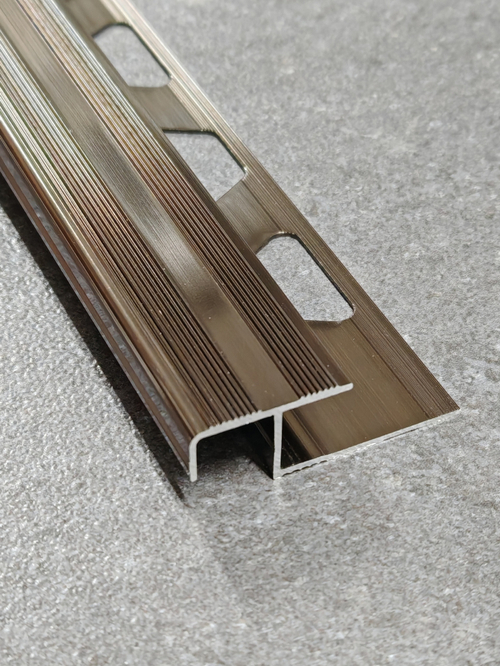 АПZR 10мм "DO-1" 2,7м Бронза глянец ZR-об. 20мм на порог анод. алюм.