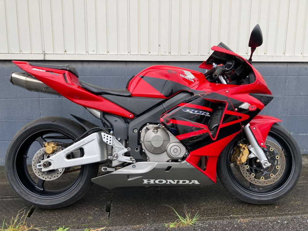 Honda CBR600RR  PC37-1100192