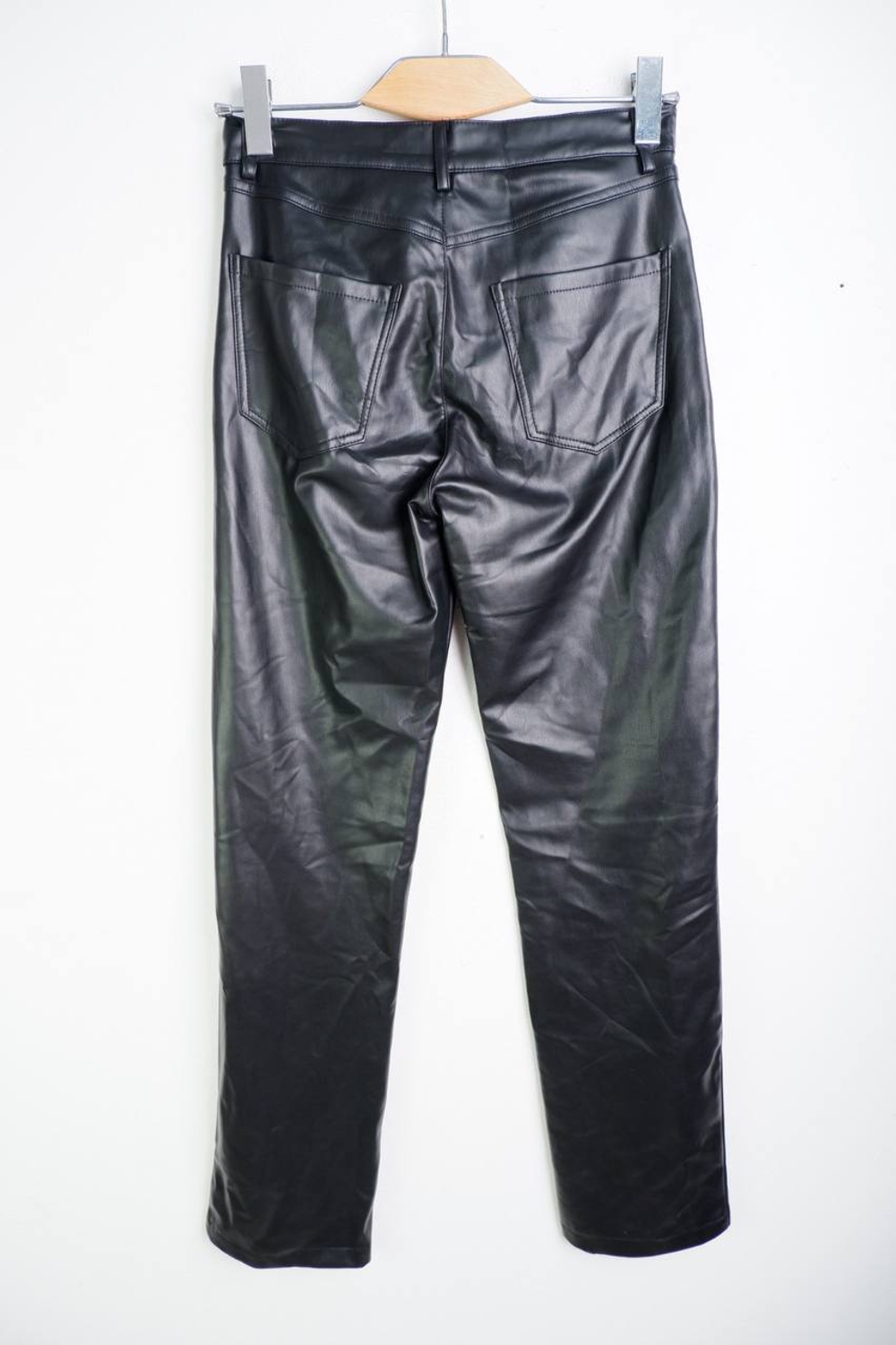 Брюки Zara кожаные утепленные, маркировка XS, визуально на 42 размер