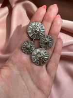 Пуговицы Бмн. серебристые с зеркальными деталями