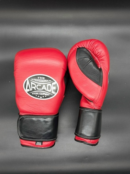 Боксерские перчатки Arcade Red/Black
