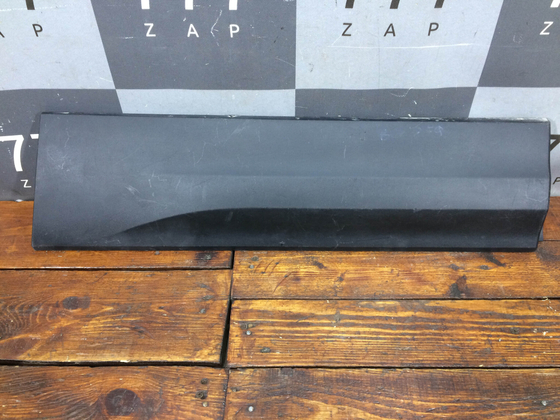 Накладка двери задней левой Skoda Karoq 17-нв Б/У Оригинал 57A854949