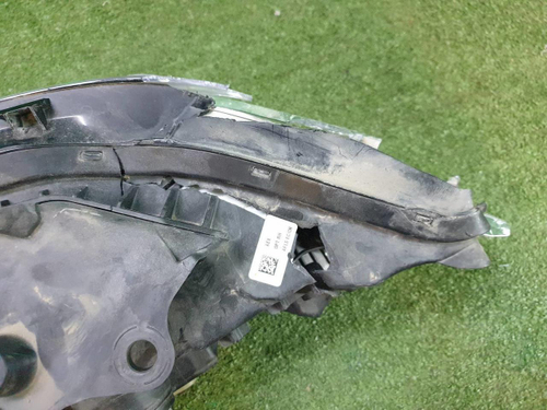 Битая Фара правая Genesis G90 (2018-2022) LED