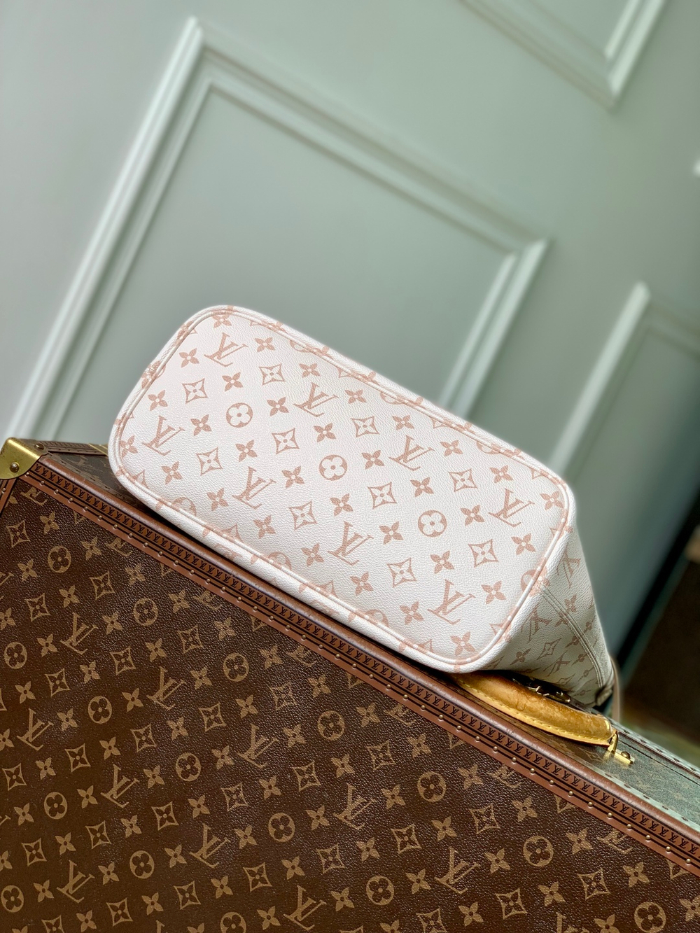 Louis Vuitton Neverfull Inside Out MM