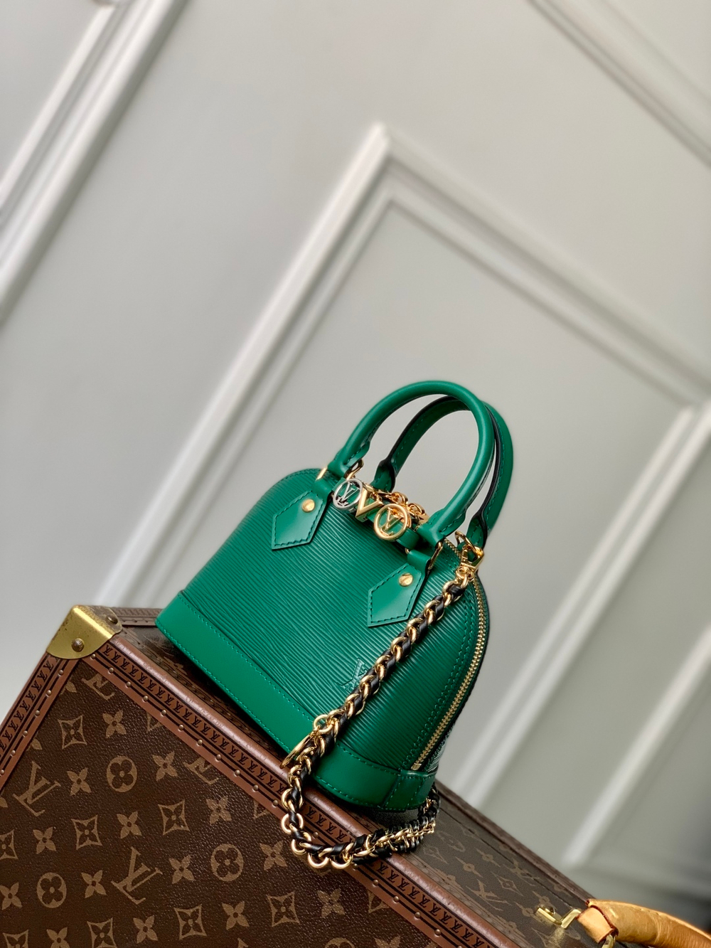 Louis Vuitton Nano Alma