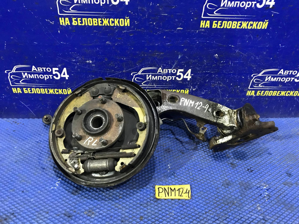 Ступица задняя левая NISSAN LIBERTY 1998