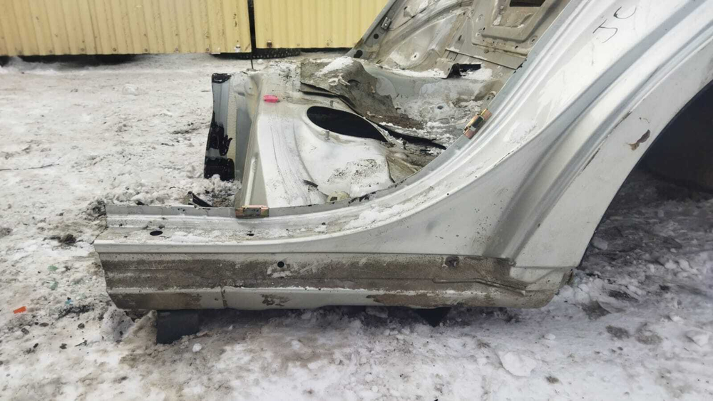 Крыло заднее левое TOYOTA BREVIS 2001