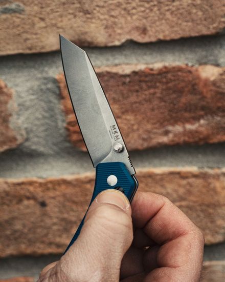 Нож скл."YIPPER", ст.MAGNACUT,кл.StoneWash, рук.син.G10,отверств.д/темляка,клипса,чехол сумка