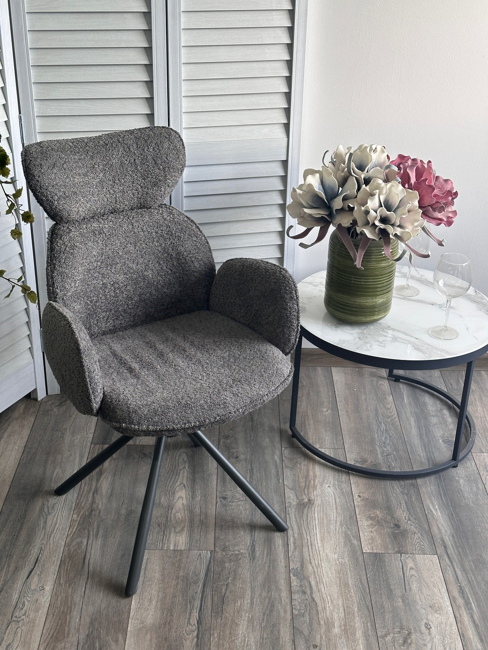 Стул М-City DISAUR Варди (Vardy) поворотный на 360 градусов, темно-серый букле Xd841-16, Серый