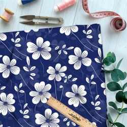 Ткань премиум габардин белые цветы на синем