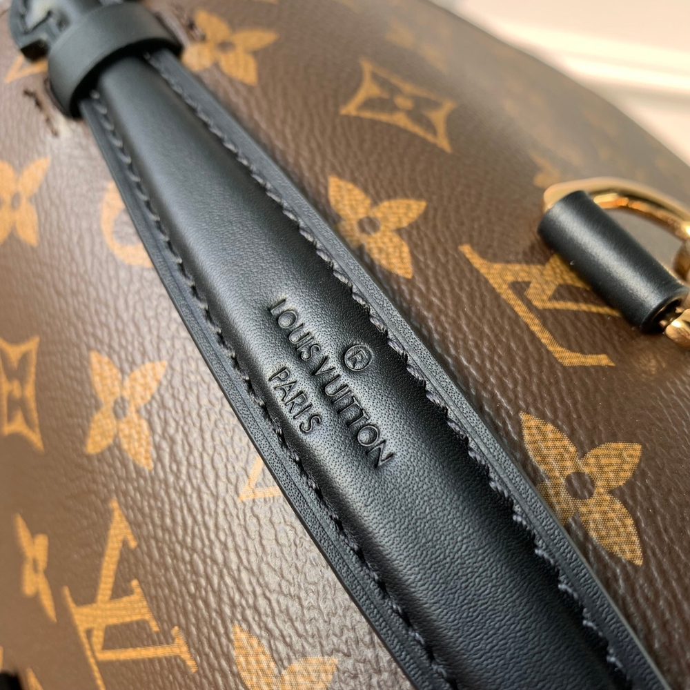 Louis Vuitton Pochette Metis Backpack