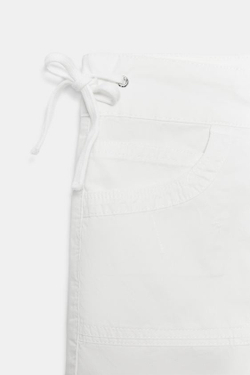 ZARA ШОРТЫ С КАРМАНАМИ И ШНУРКАМИ, БЕЛЫЙ