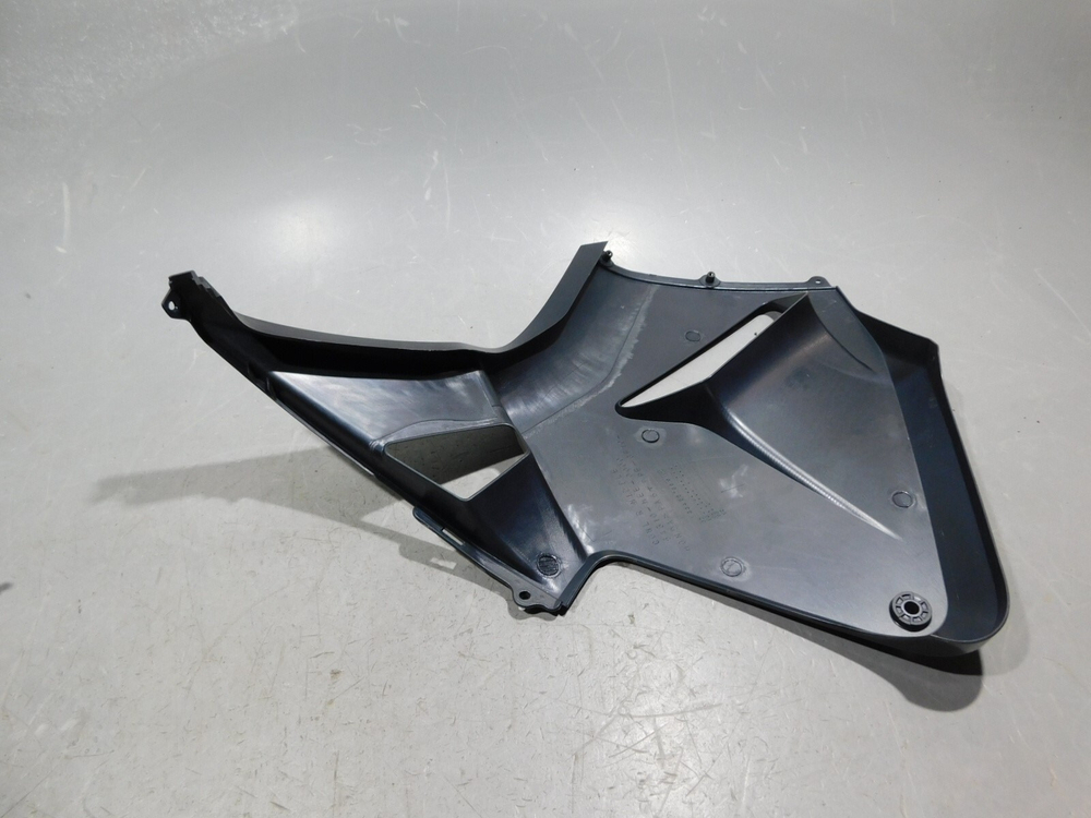 Пластик боковой правый Honda CBR600RR 023498