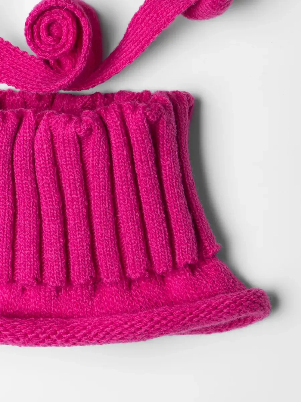 Шапка для девочки на осень с манишкой