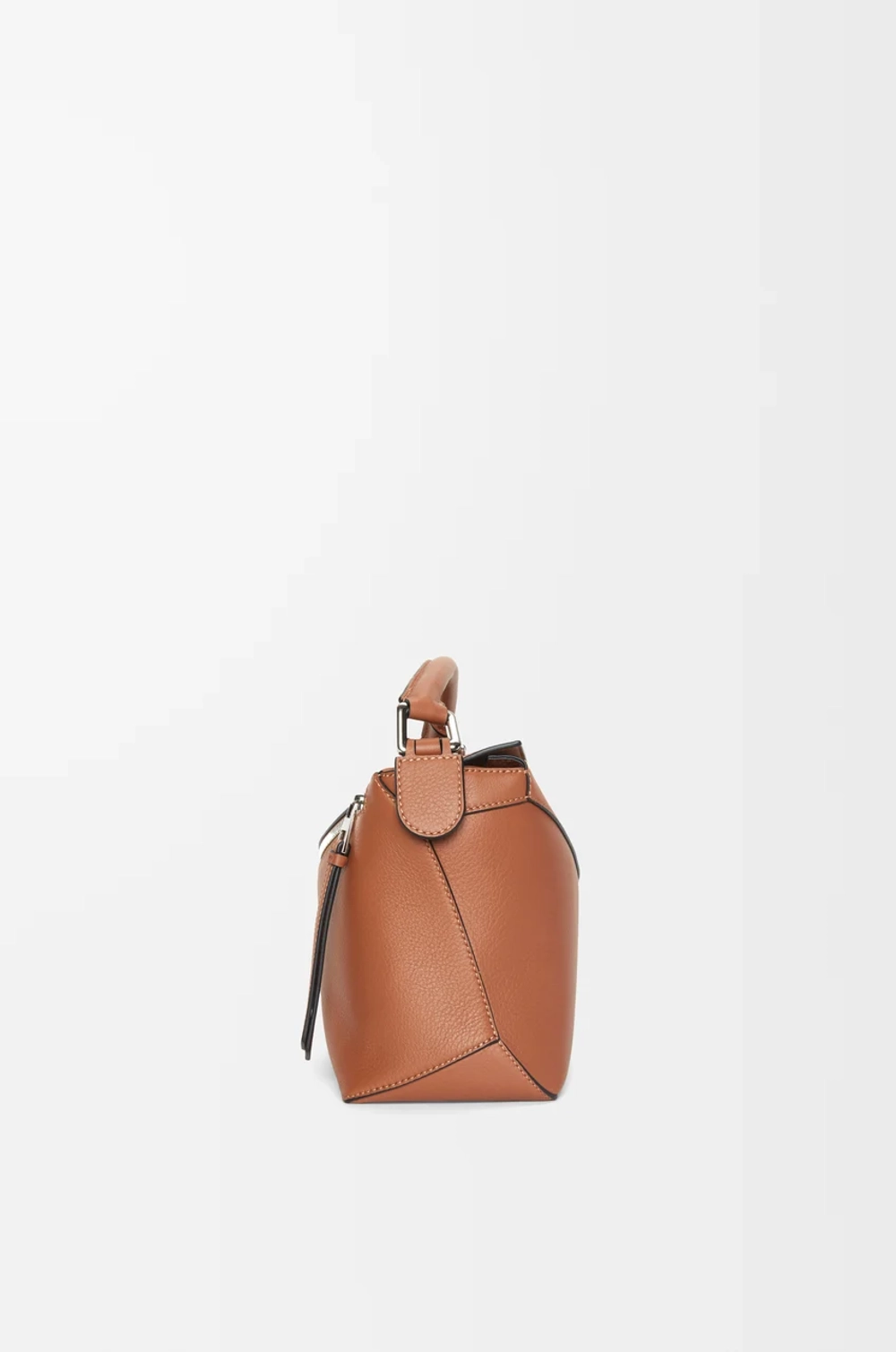 Loewe Маленькая сумка Puzzle Edge из классической телячьей кожи, коричневый