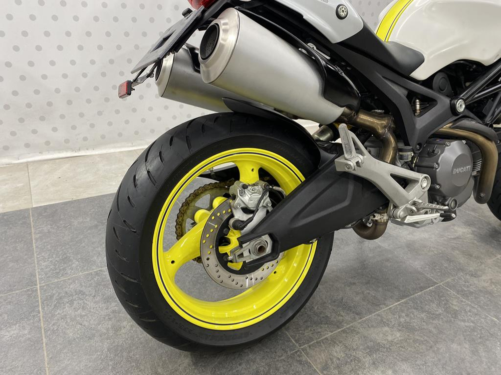 Ducati Monster 696 2011
