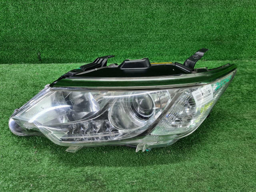 Битая Фара левая Toyota Camry xv50 14-17 ксенон не адап