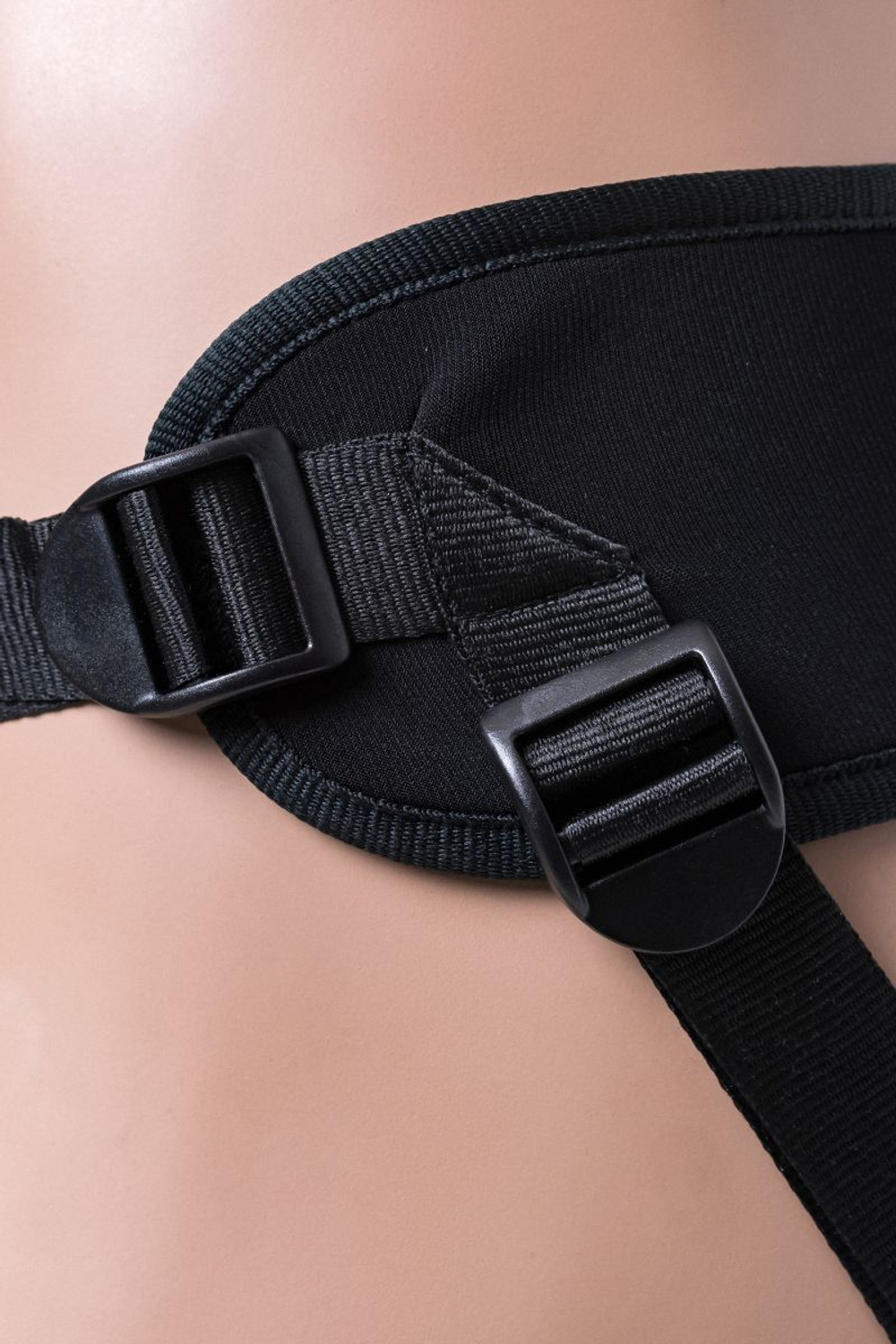 Черные трусики для страпона Master (Цвет: черный)