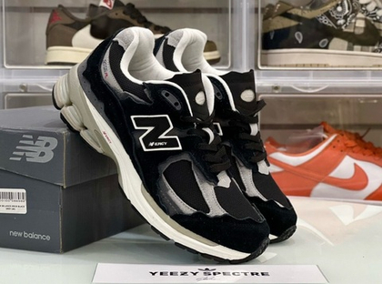 New Balance 2002R Protection Pack - Black Grey