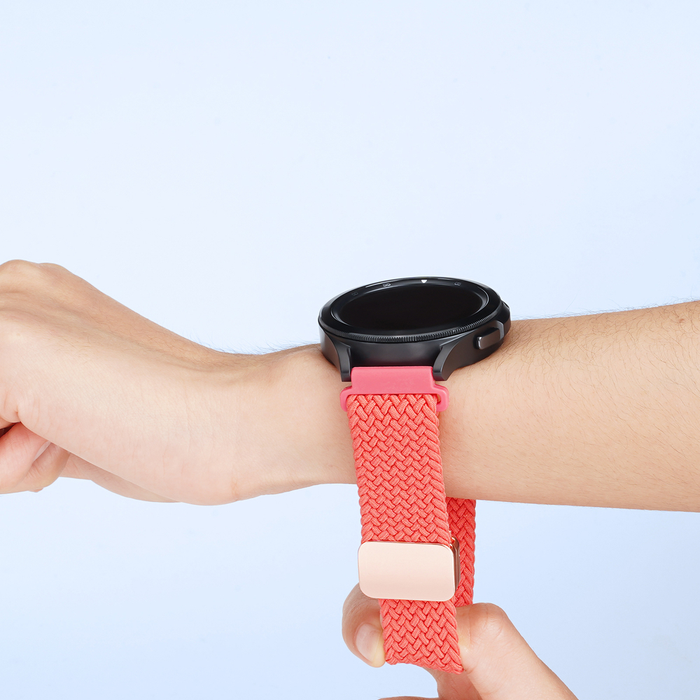 Эластичный ремешок красного цвета (Guava) от Dux Ducis для смарт часов Samsung Galaxy Watch 45 и 46мм (размер крепления 22мм), серия Strap (Mixture Pro Series)