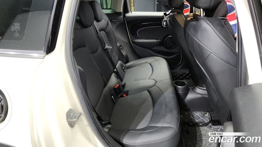 Mini Cooper S 5 даерей Classic (02.2022)