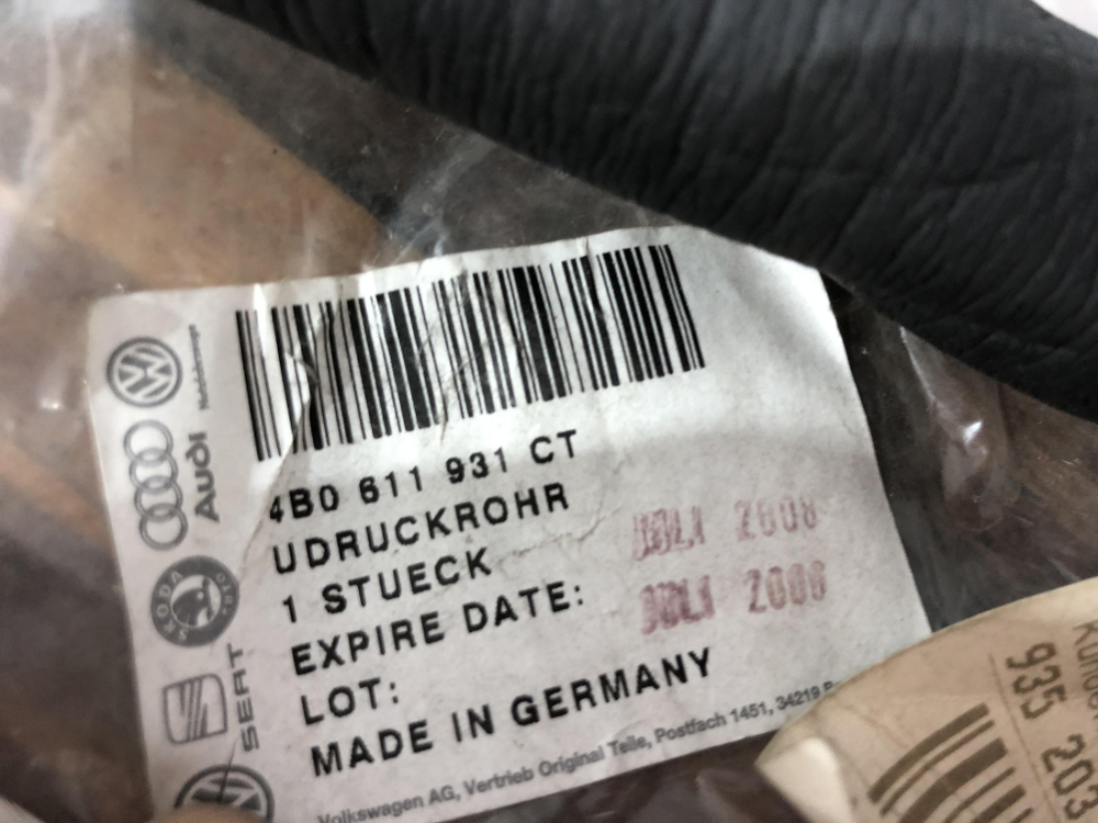 Вакуумная магистраль Audi A6 (C5) Новая Оригинал 4B0611931CT