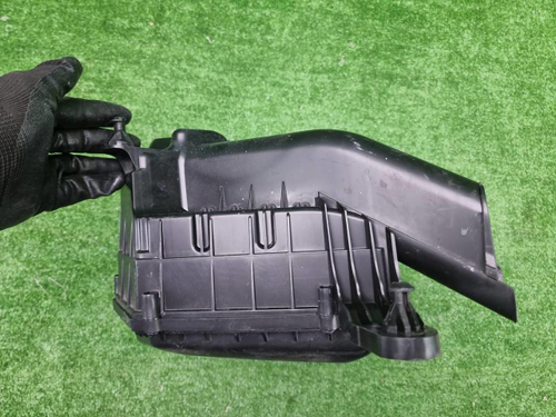 Корпус воздушного фильтра Volvo XC40 (2017-2022)