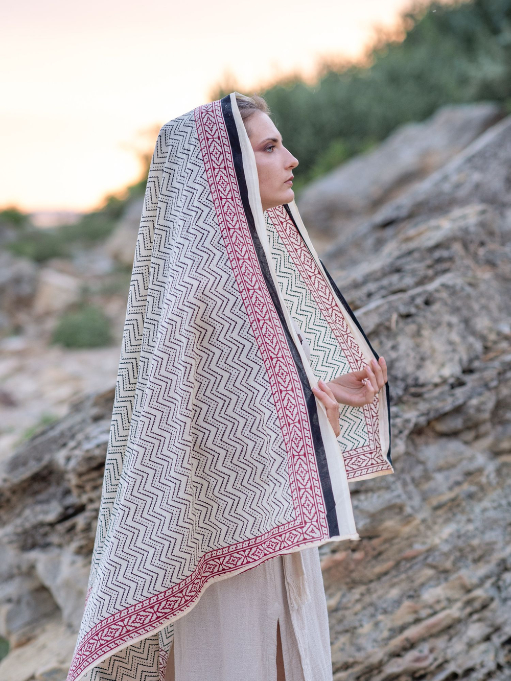 Легкий шарф-платок