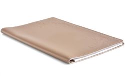 бежевая кожаная папка под блокнот