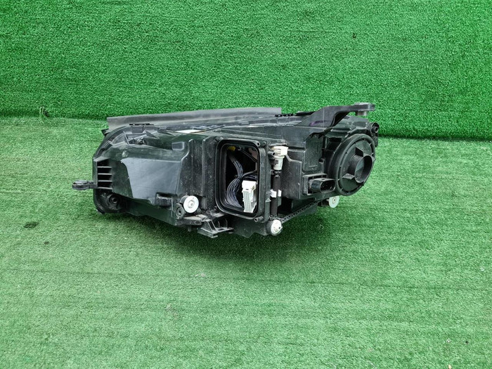 Фара правая Mercedes GLE V167 18-24 Multibeam LED