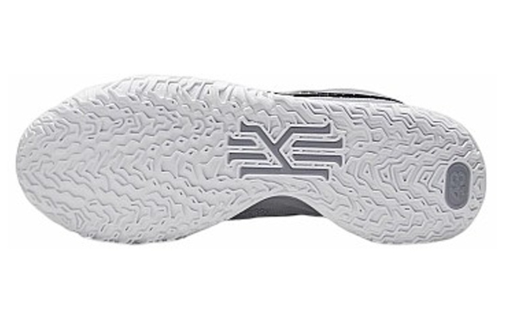Кроссовки Nike Kyrie 7