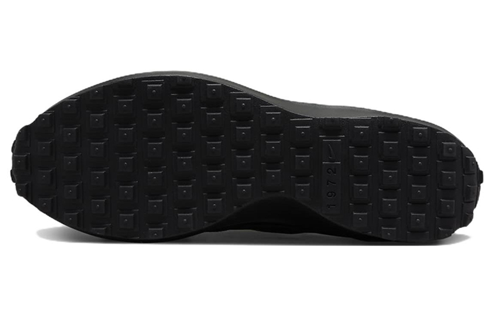 Nike Waffle Debut Triple