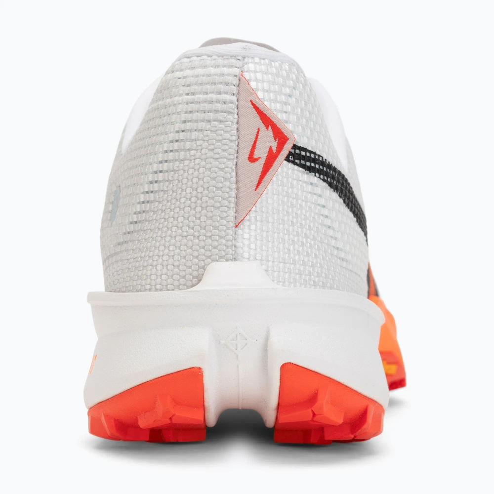 Кроссовки для бега Nike Kiger 10 white/photon dust/total orange/black