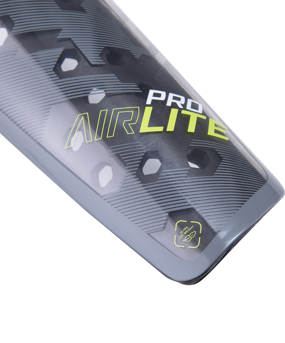 Щитки футбольные Proairlite