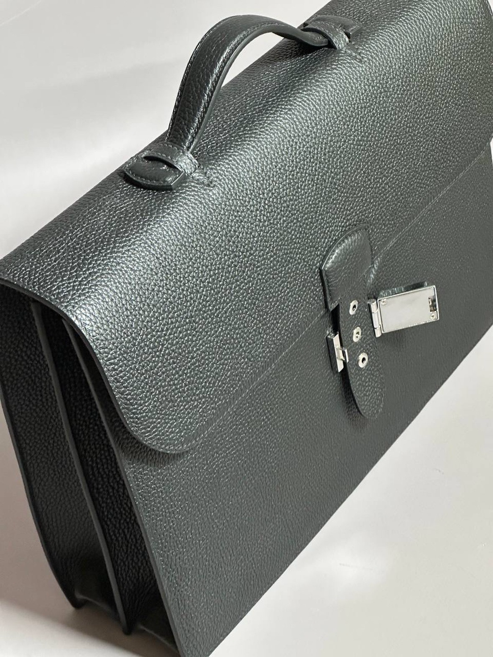 Портфель Hermes
