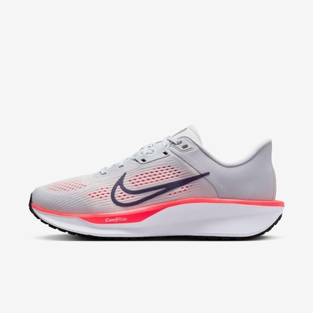 NIKE / Кроссовки женские