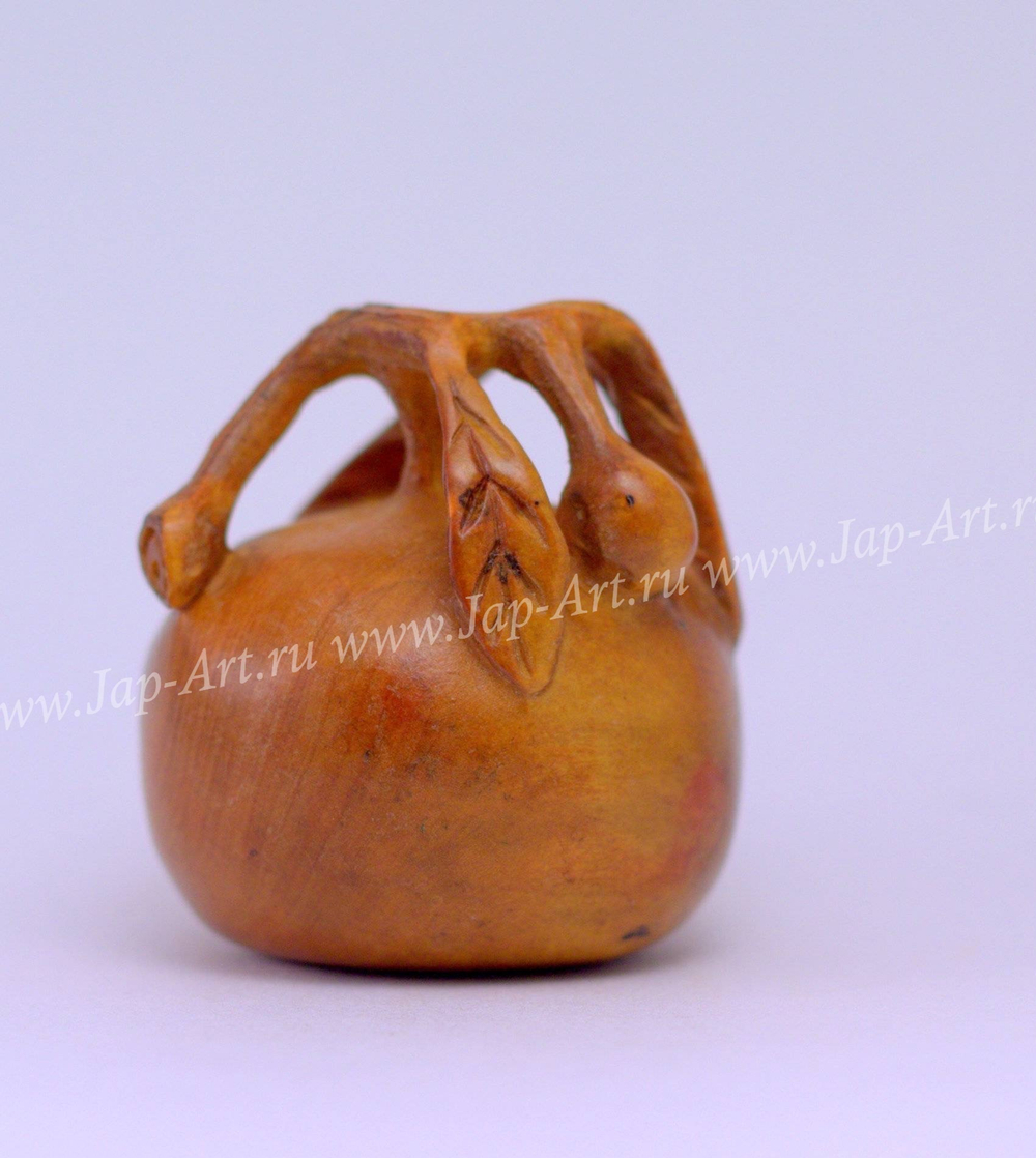 Нэцкэ Яблоко