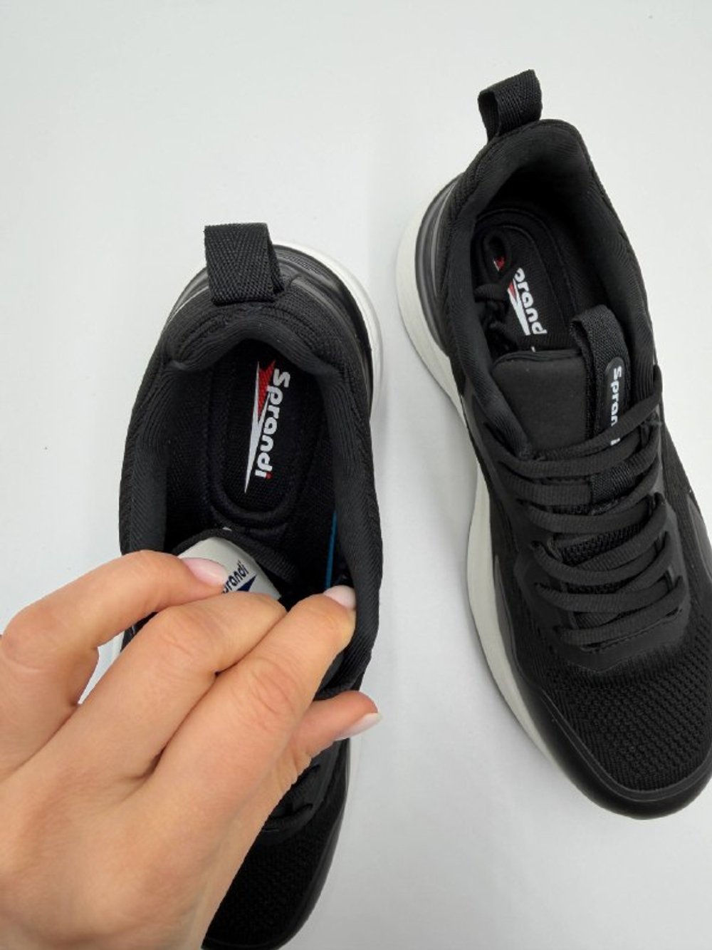 Женские беговые кроссовки арт. 7W226R83-1 цвет "чёрный"