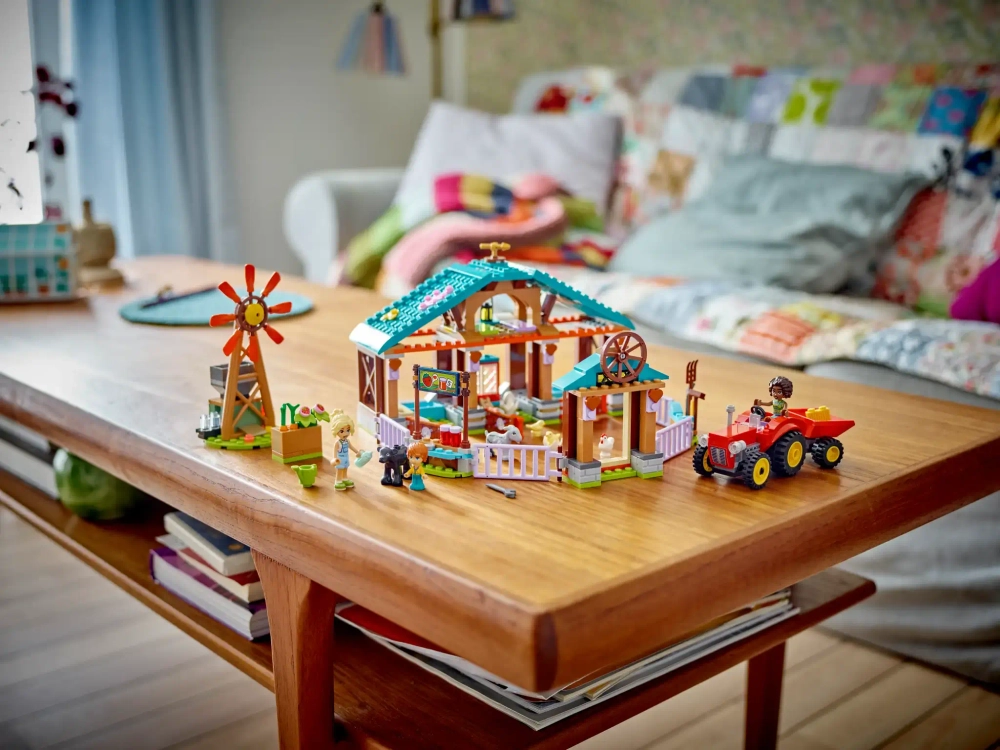 Конструктор LEGO Friends 42617 Приют для сельскохозяйственных животных
