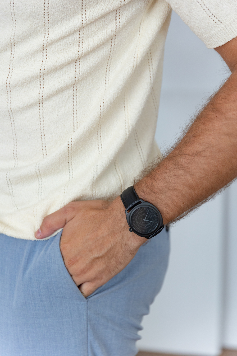 Кварцевые часы Black Hole, монохром